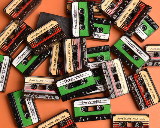 1/12 2PCS Dollhouse Miniature Scene Props Mini Vintage and nostalgic song tapes Decoration Doll Accessories toys